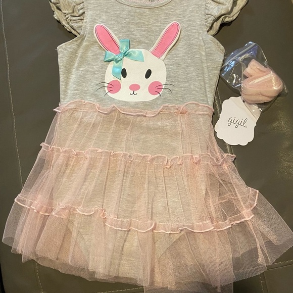 Gigil kid onesie with attached ruffle skirt - Picture 2 of 15